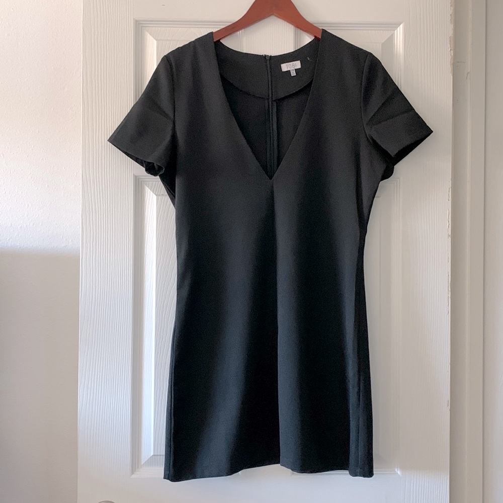 *SOLD* Tobi Black Short Sleeve Dress